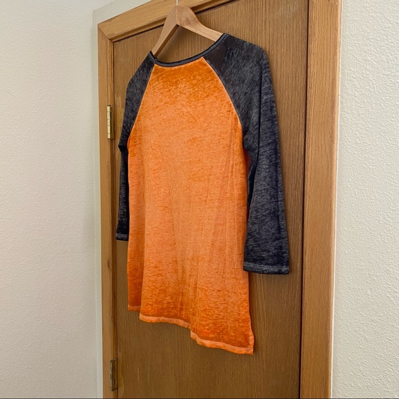 ZOE + LIV • Burnout Baseball Style Halloween Jack-O-Lantern Shirt - Size M - Picture 13 of 16